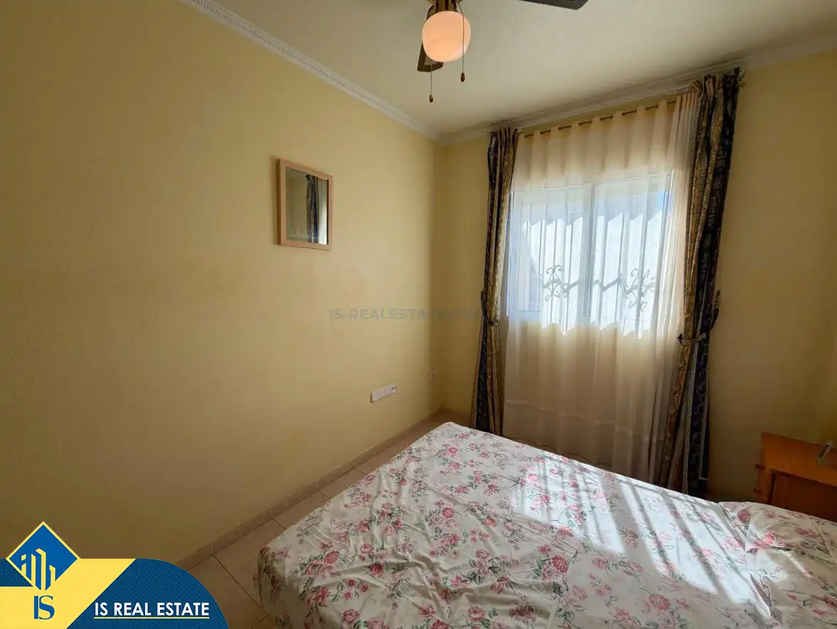 Habitación de Casa o chalet en venta en Torrevieja con Calefacción, Jardín privado y Terraza