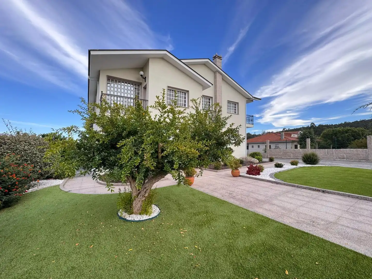 Vista exterior de Casa o chalet en venta en Barro con Calefacción, Jardín privado y Terraza