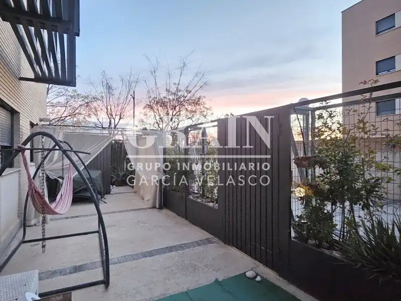 Jardín de Piso en venta en Albacete con Calefacción, Terraza y Trastero