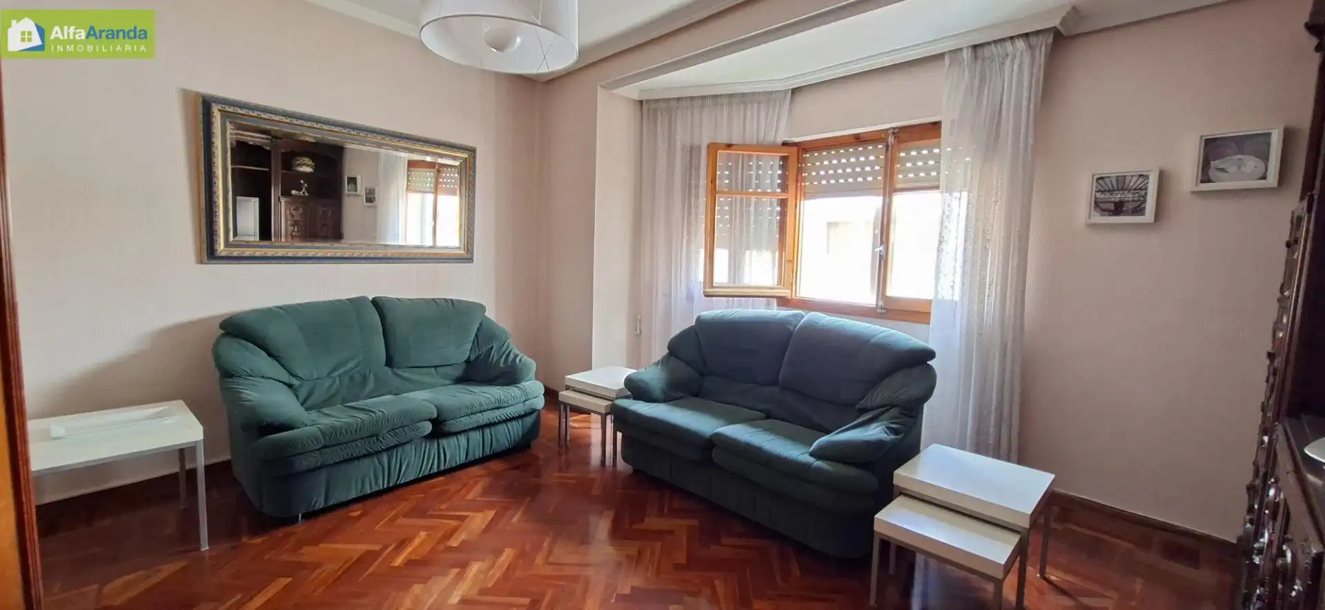 Sala de estar de Piso en venta en Aranda de Duero con Calefacción, Parquet y Trastero