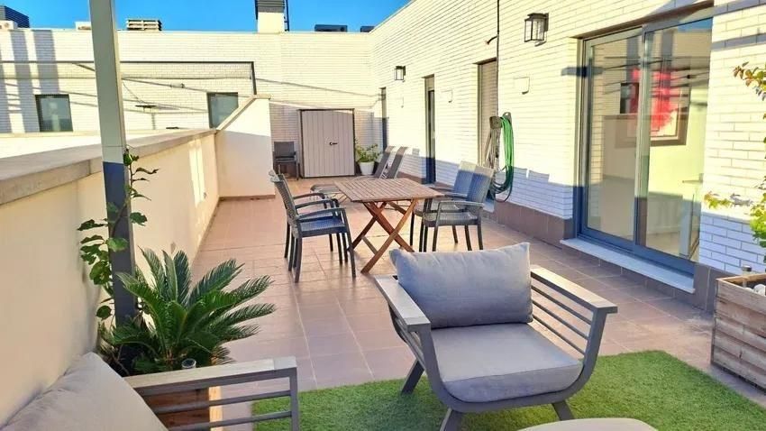 Terrassa de Àtic en venda en Torrent amb Aire condicionat, Jardí privat i Parquet