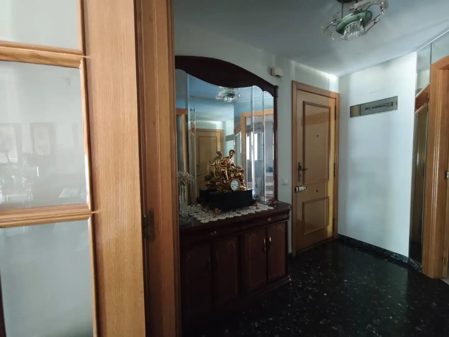 Flat for sale in Valencia  with Air Conditioner, Furnished and Oven