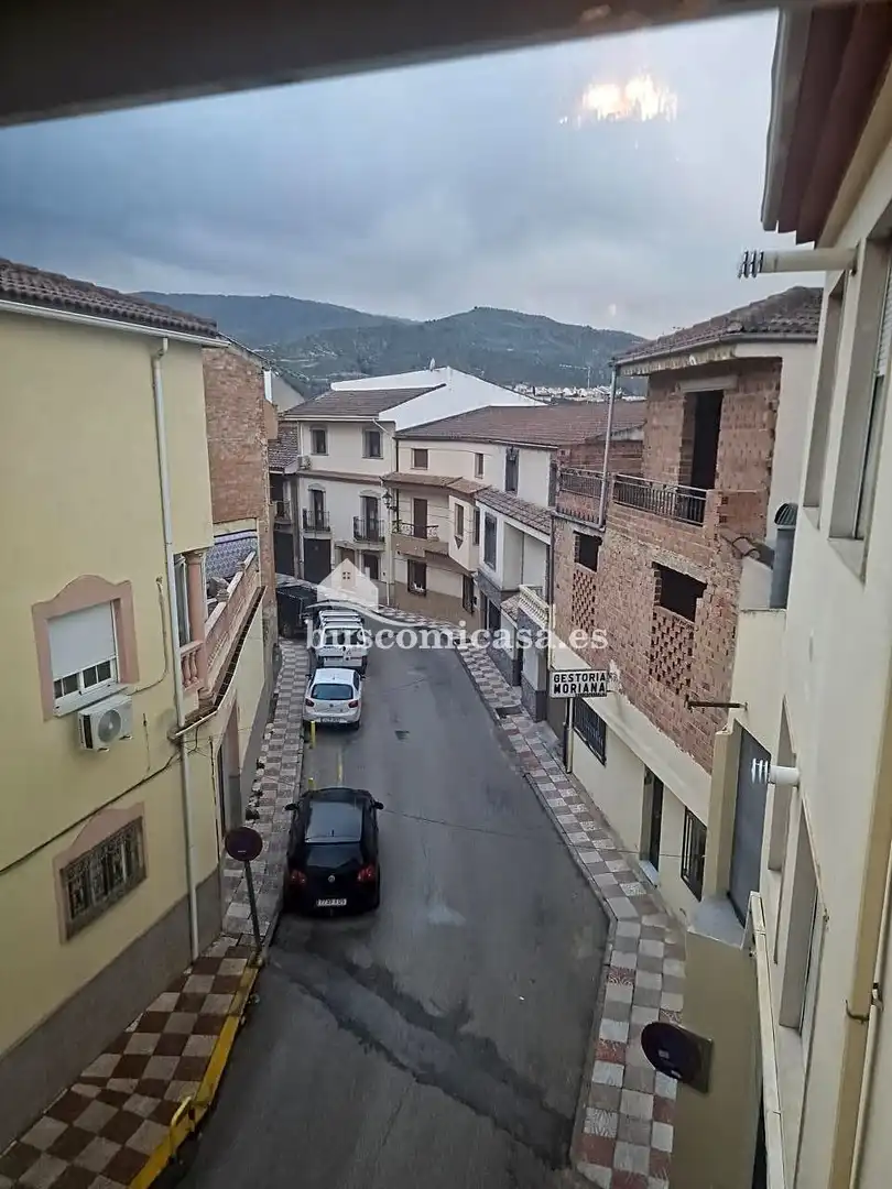 Vista exterior de Piso en venta en Los Villares con Calefacción, Amueblado y Balcón