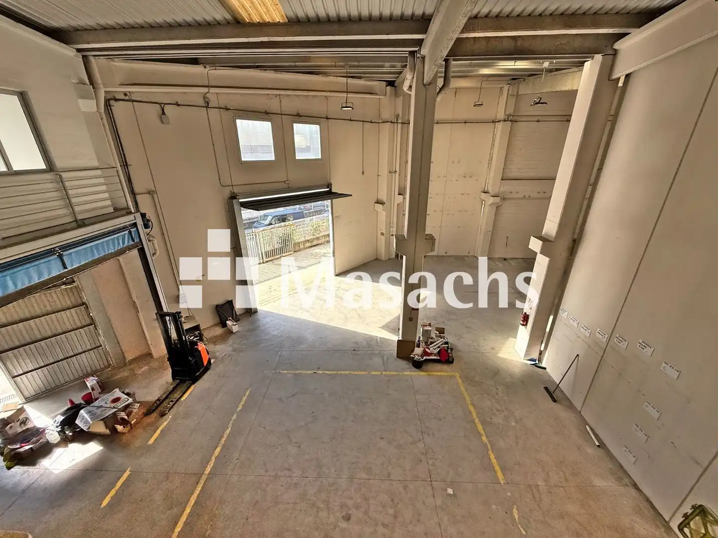 Nave industrial de alquiler en Montcada i Reixac