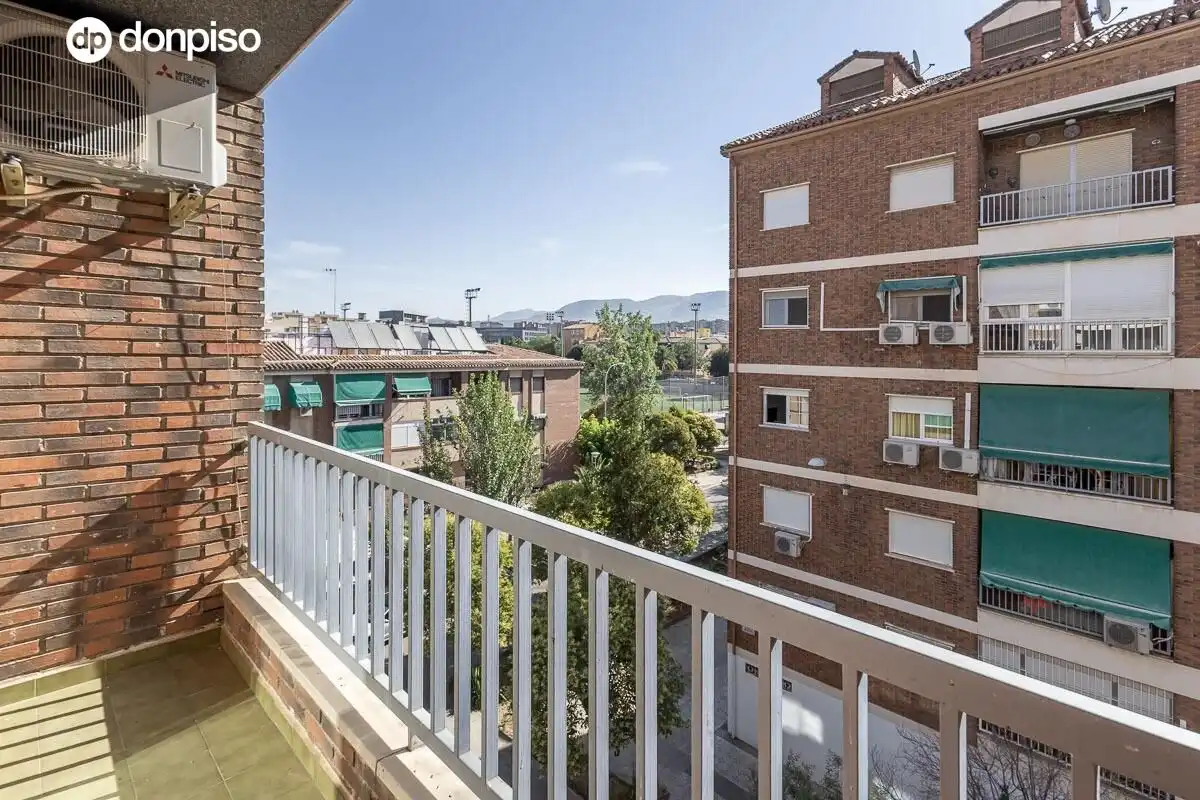 Balcony of Flat for sale in Granada  with Air Conditioner, Heating and Terrace
