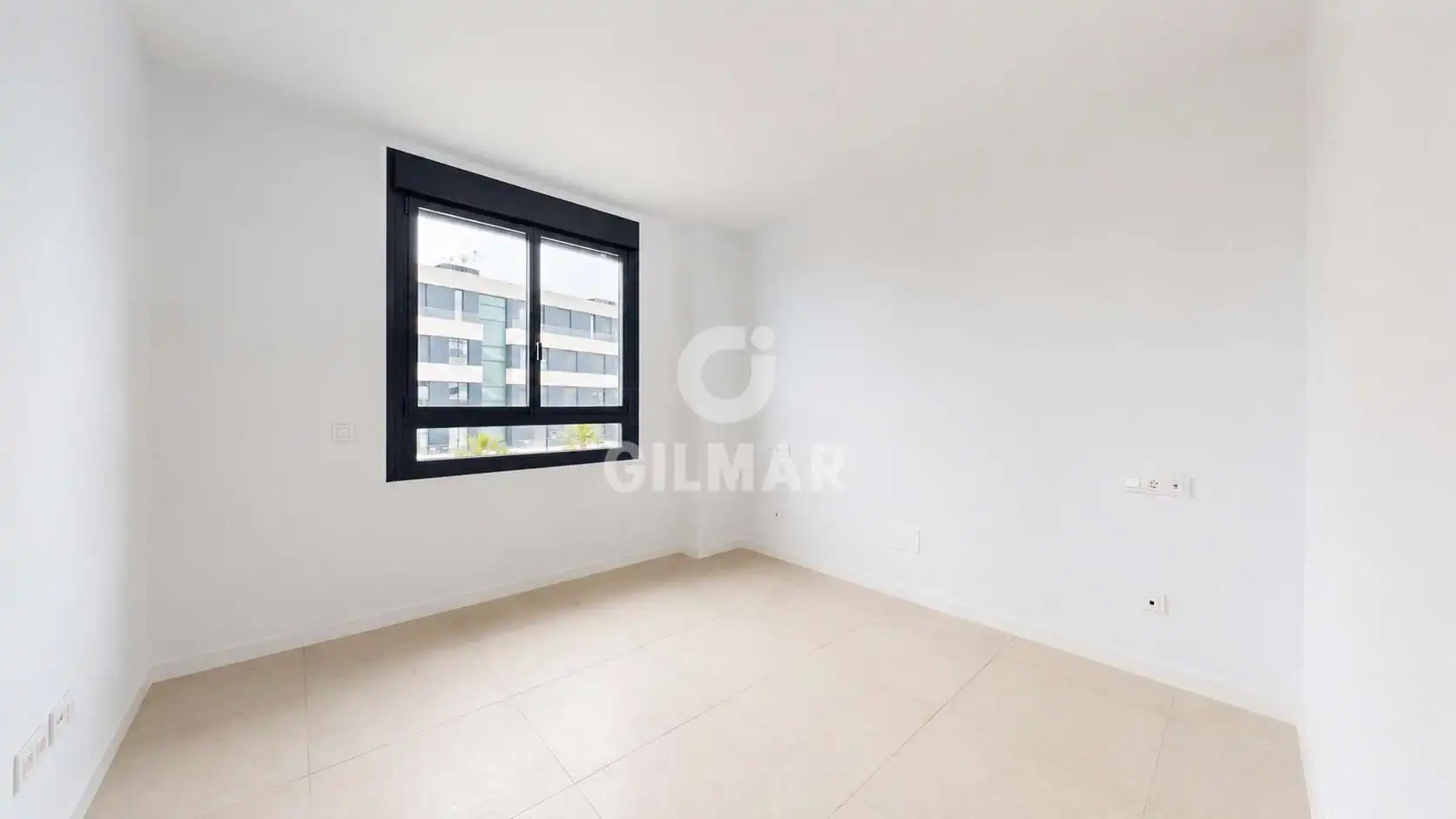 Habitación de Piso en venta en Torremolinos con Calefacción, Jardín privado y Trastero