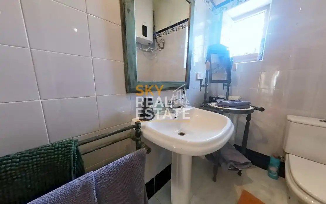 Bathroom of Flat for sale in Dénia  with Air Conditioner, Oven and Washing machine