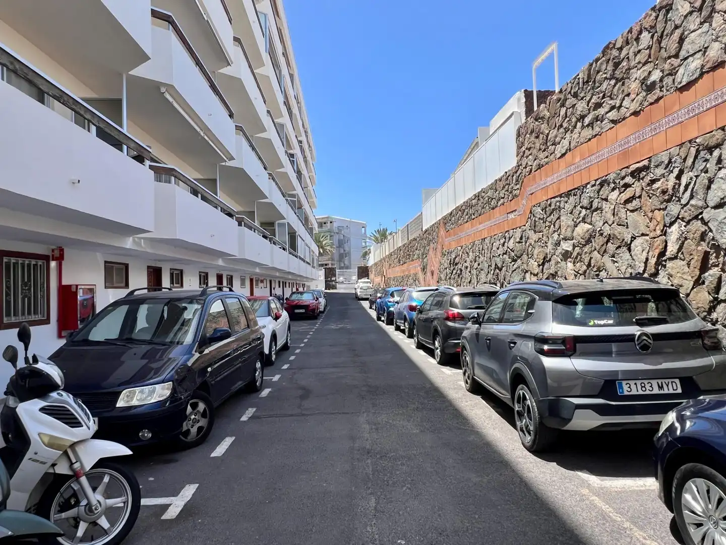 Aparcament de Apartament en venda en San Bartolomé de Tirajana amb Aire condicionat, Jardí privat i Moblat