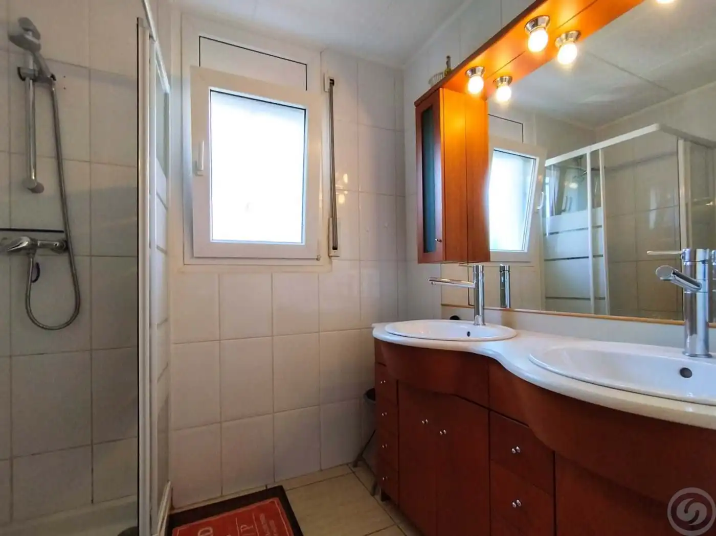 Bany de Casa o xalet en venda en Empuriabrava amb Aire condicionat, Calefacció i Terrassa