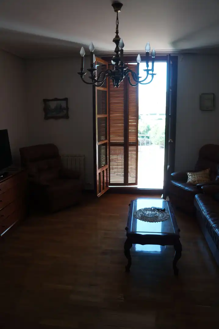 Sala de estar de Casa o chalet en venta en Fuenmayor con Calefacción y Terraza