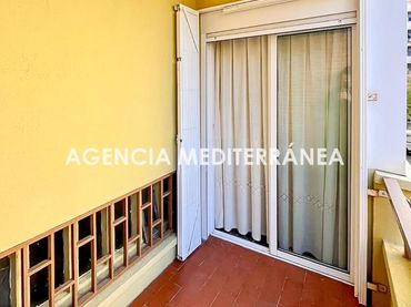 Piso con balcón en venta en Algirós