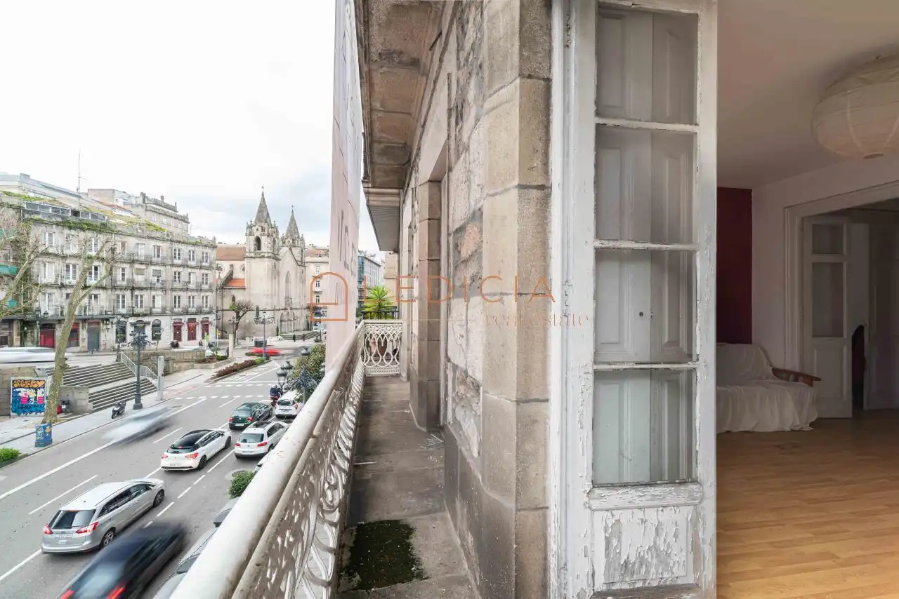Duplexes for sale in Garcia Barbon, 43, Centro - Areal