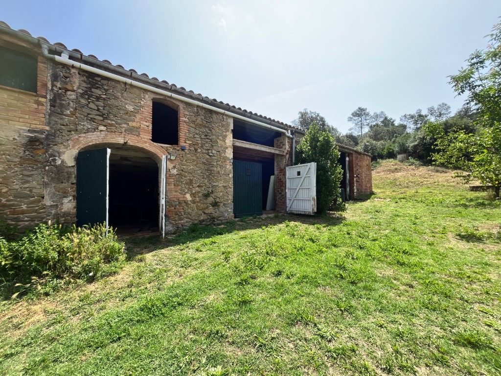 Exterior view of Country house for sale in Foixà