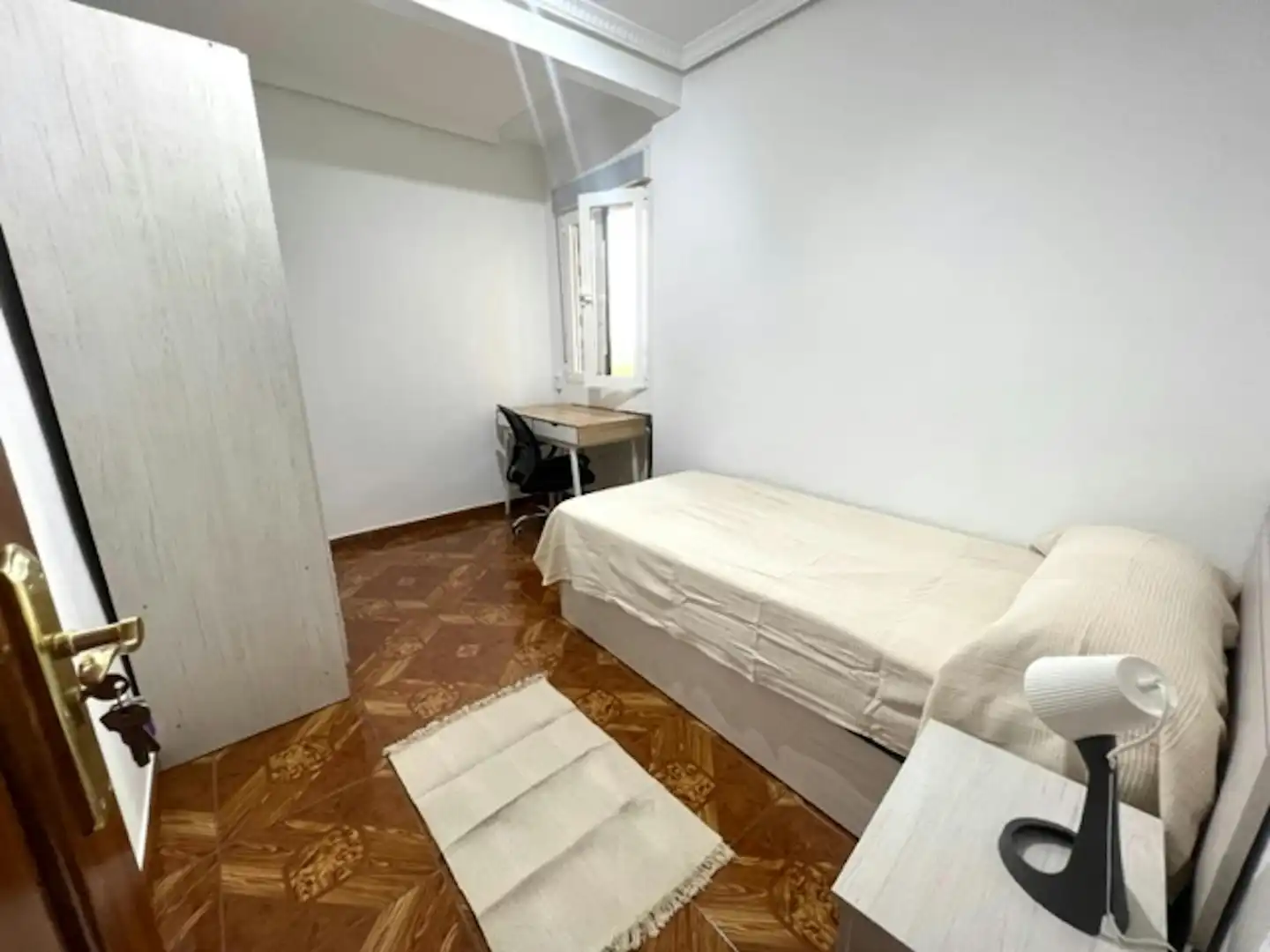 Habitación de Piso para compartir en Fuenlabrada con Calefacción, Jardín privado y Lavadora