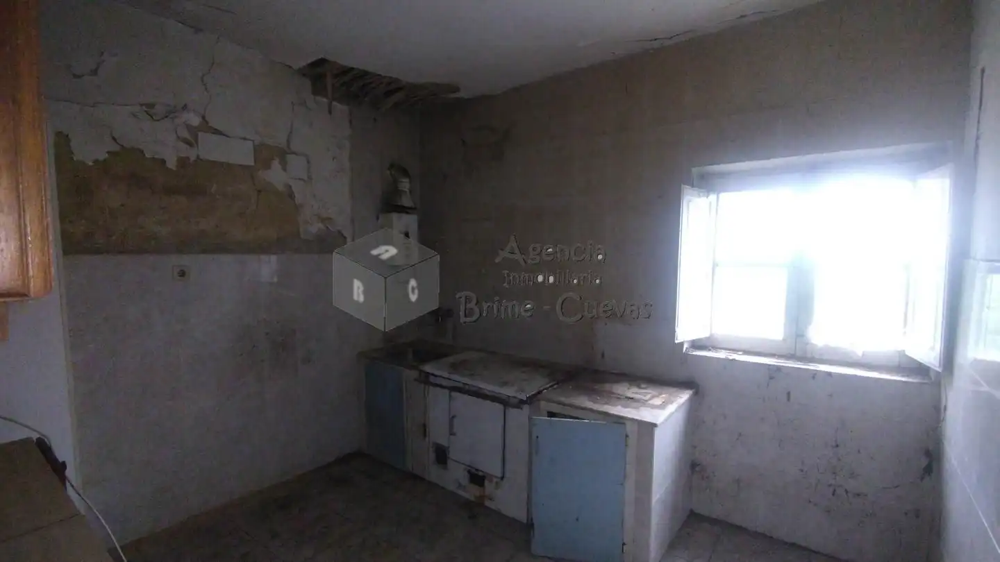 Kitchen of Ground floor for sale in San Martín del Rey Aurelio  with Private garden