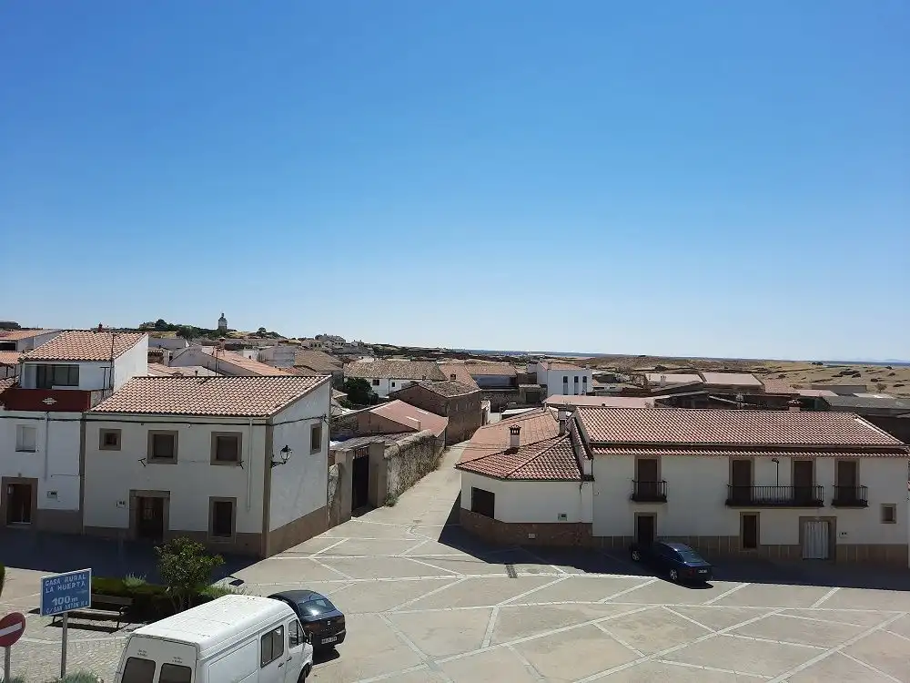 Vista exterior de Casa o chalet en venta en Brozas con Trastero