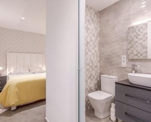 Bany de Apartament de lloguer en Sant Boi de Llobregat amb Aire condicionat i Alarma