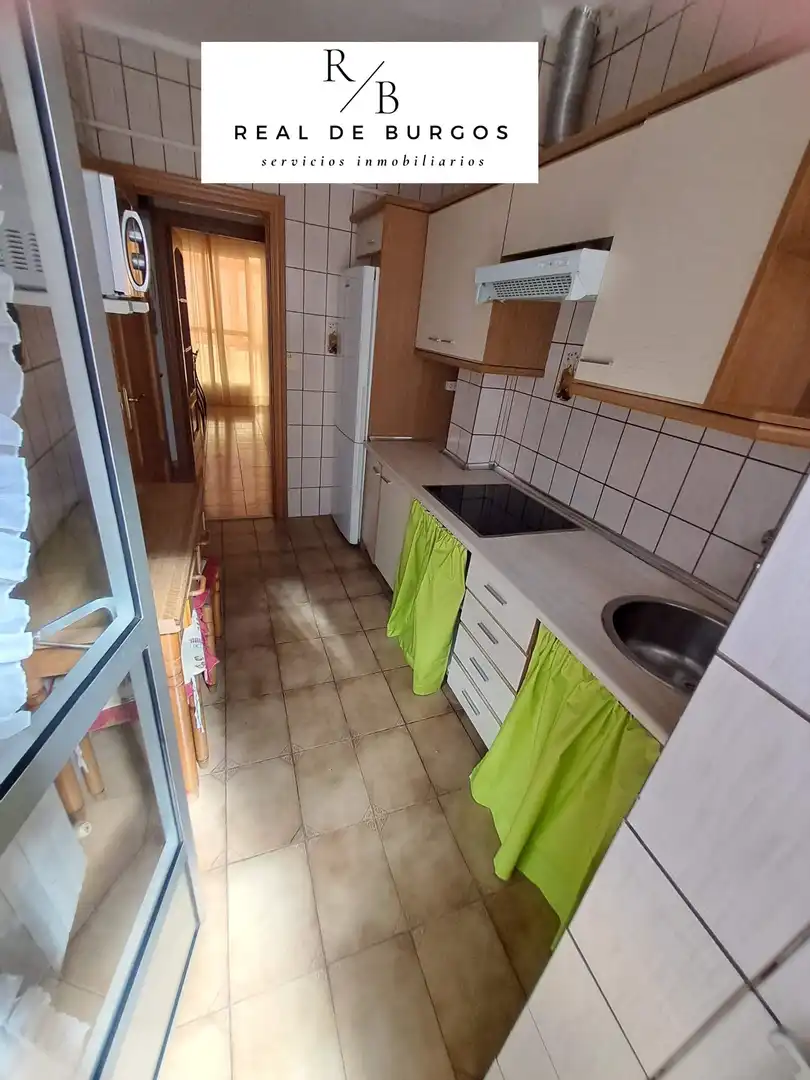 Cocina de Piso de alquiler en Valladolid con Calefacción, Terraza y Amueblado