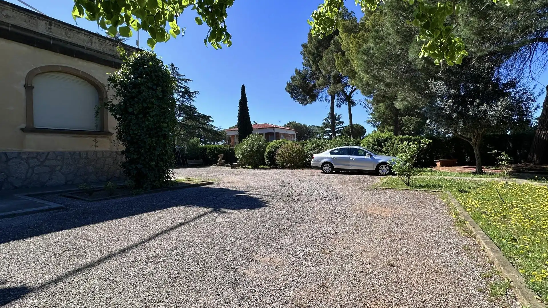 Parking de Casa o chalet en venta en Terrassa con Aire acondicionado, Calefacción y Jardín privado