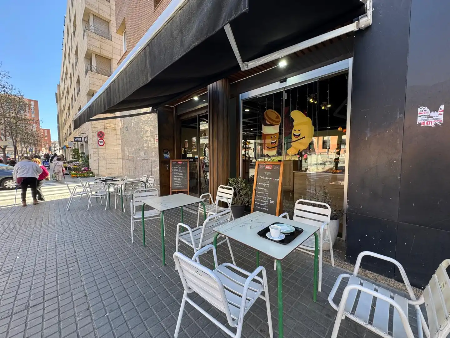 Local comercial en traspaso en Centre - Sant Oleguer, imagen 2