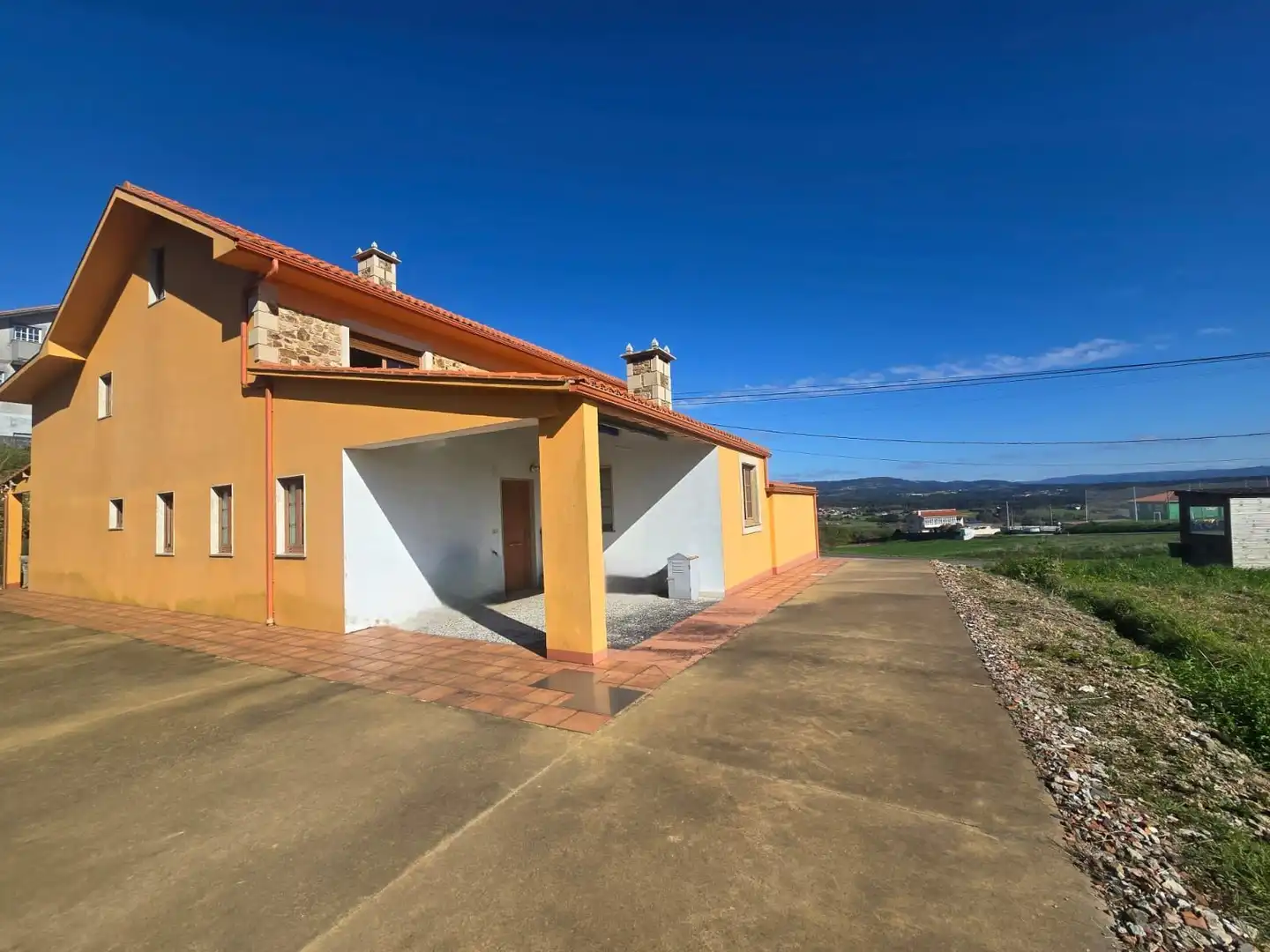Casa con jardín en venta en Valdoviño
