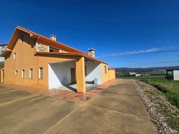 Casa con jardín en venta en Valdoviño