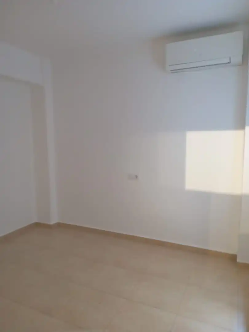 Wohnung zur Miete in Sevilla mit Klimaanlage, Heizung und Waschmaschine