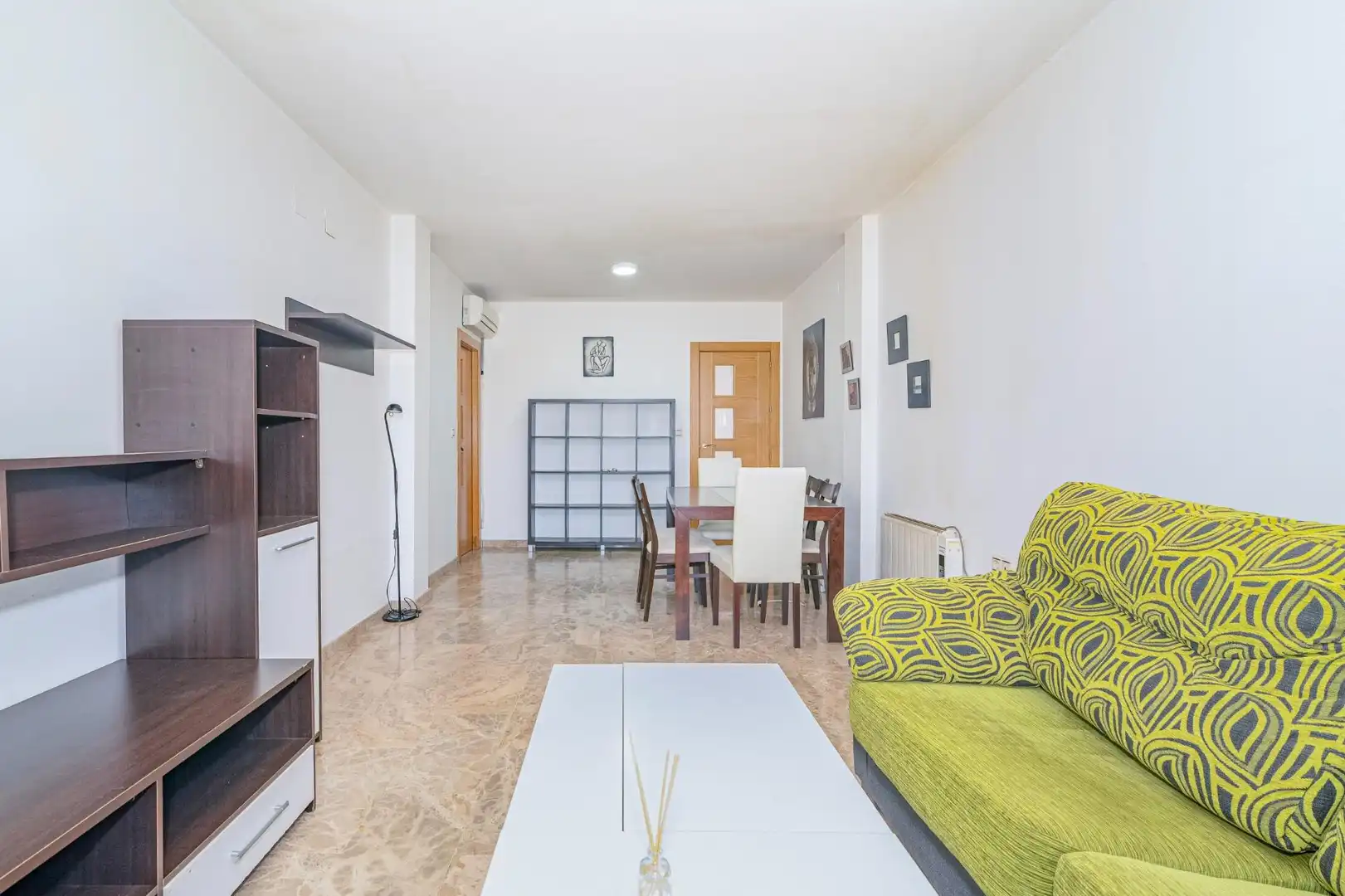 Sala de estar de Piso en venta en Vegas del Genil con Calefacción, Trastero y Balcón
