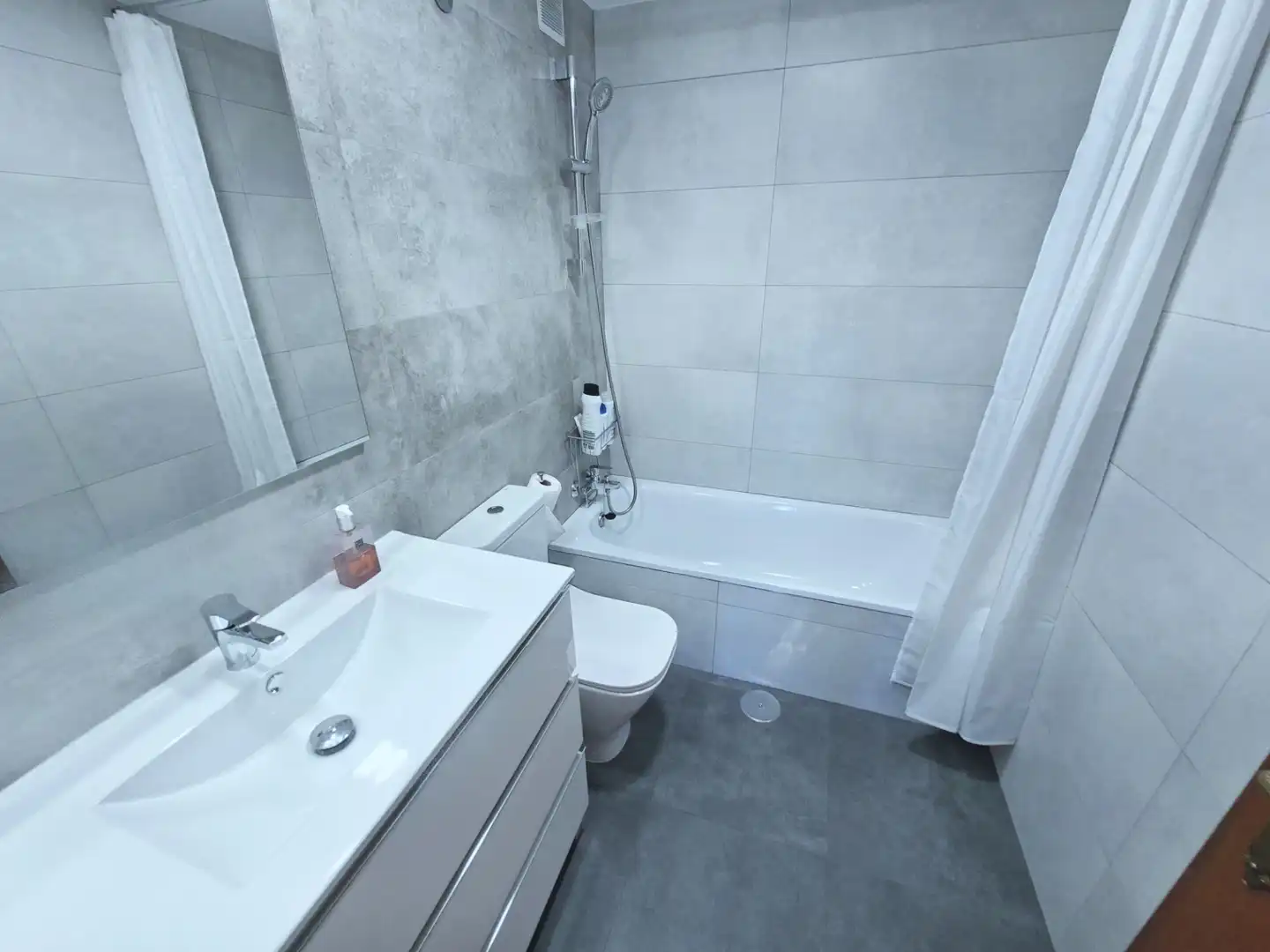 Baño de Piso en venta en Leganés con Aire acondicionado, Calefacción y Parquet