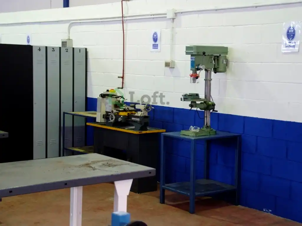 Nau industrial en venda en Badajoz