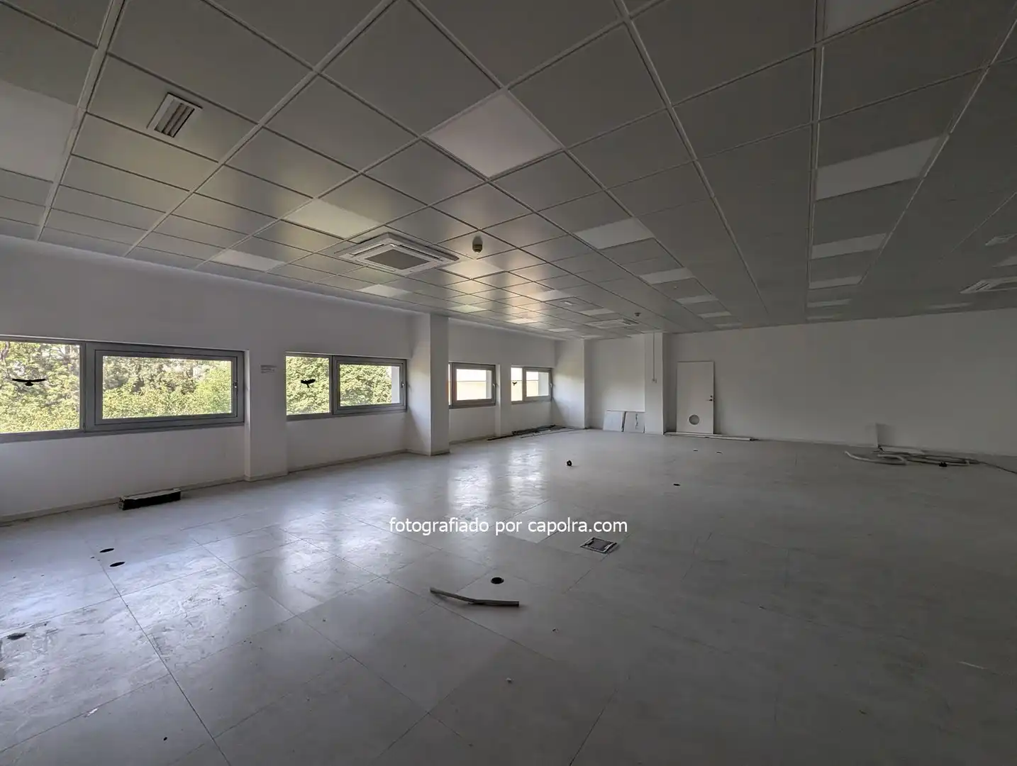 Büro zur Miete in  Barcelona Capital mit Klimaanlage, Heizung und Abstellraum