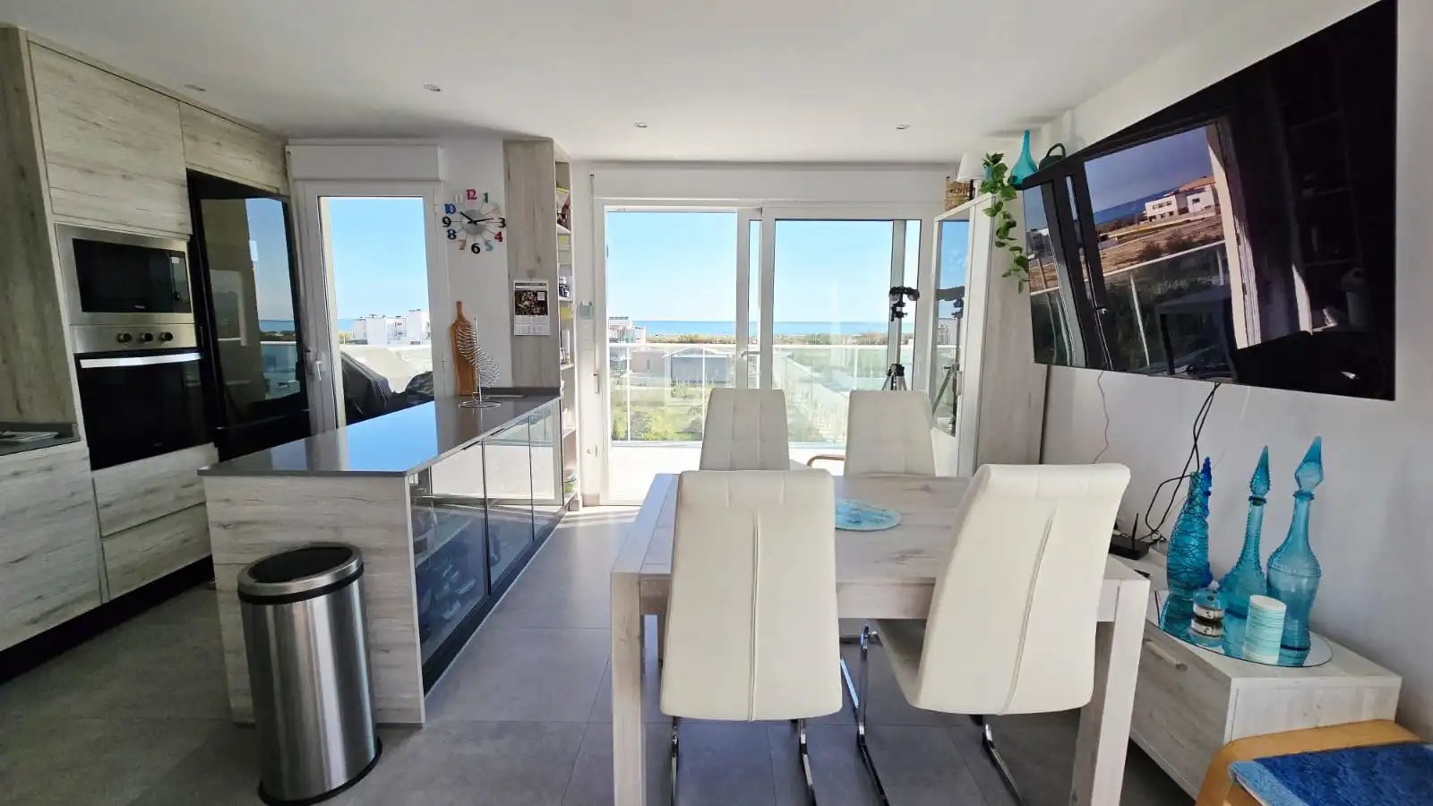 Menjador de Apartament en venda en Oliva amb Aire condicionat, Terrassa i Traster