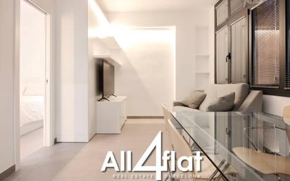 Exterior view of Flat to rent in  Barcelona Capital  with Air Conditioner and Heating