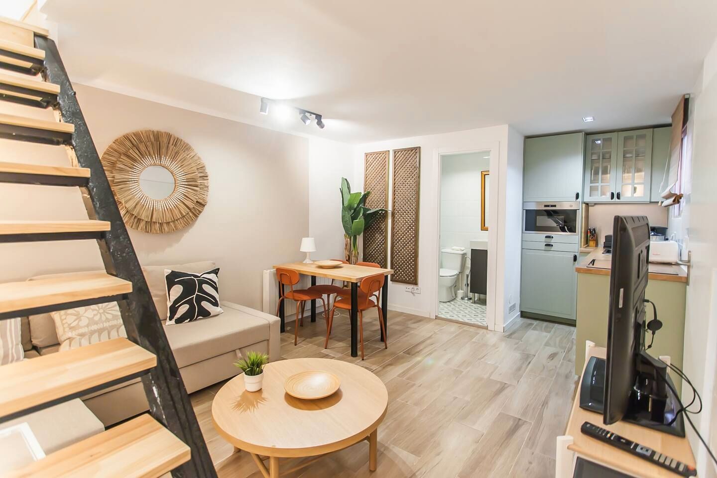 Duplex to rent in  Madrid Capital  with Air Conditioner, Heating and Furnished