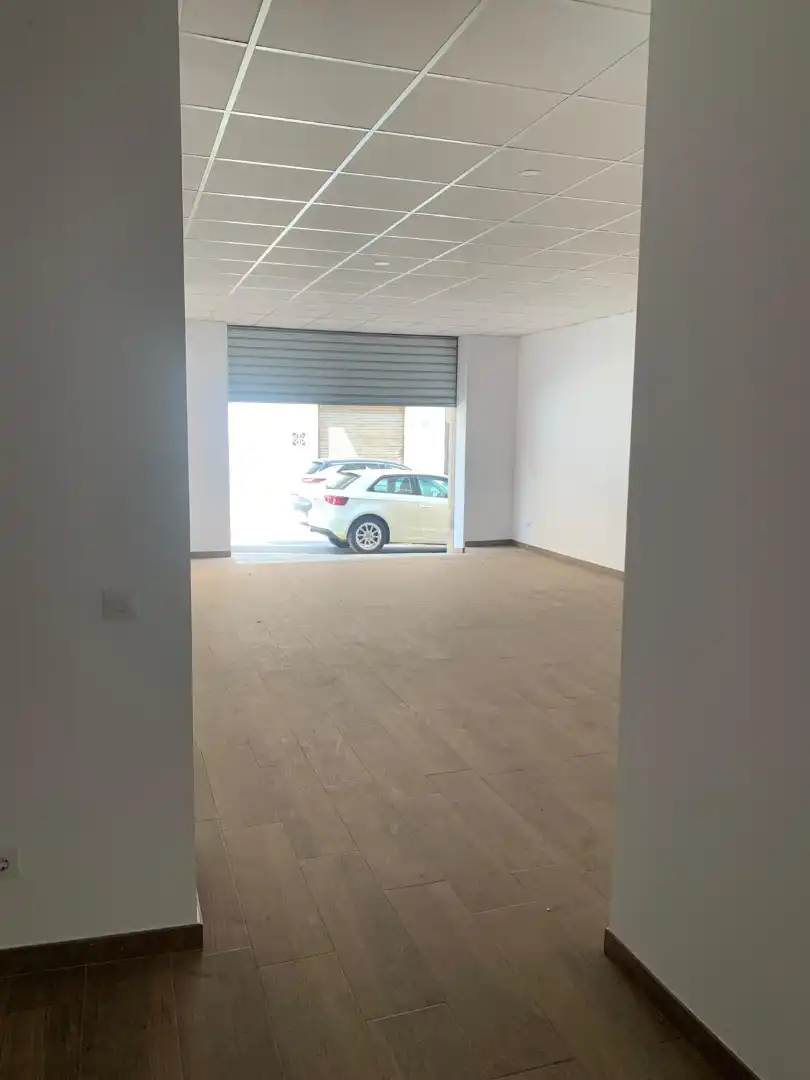 Business premises to rent in Carrer Alfonso V 10, imagen 3