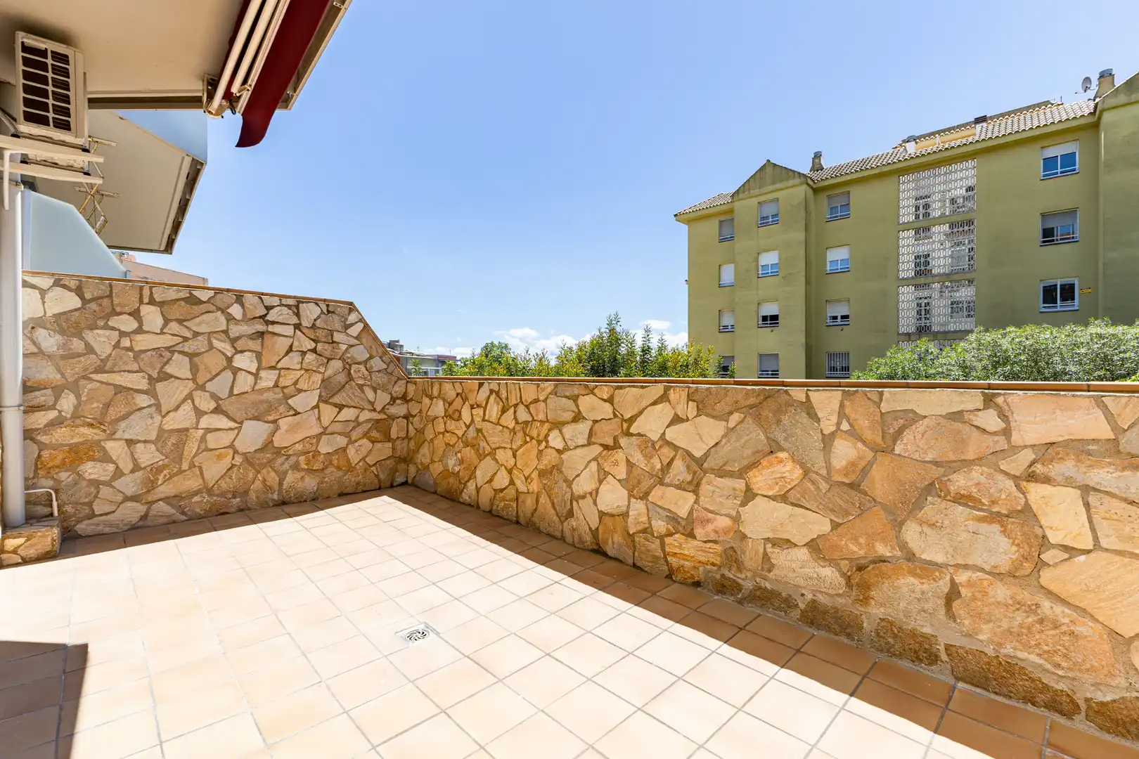 Terrassa de Pis en venda en Blanes amb Aire condicionat, Calefacció i Jardí privat