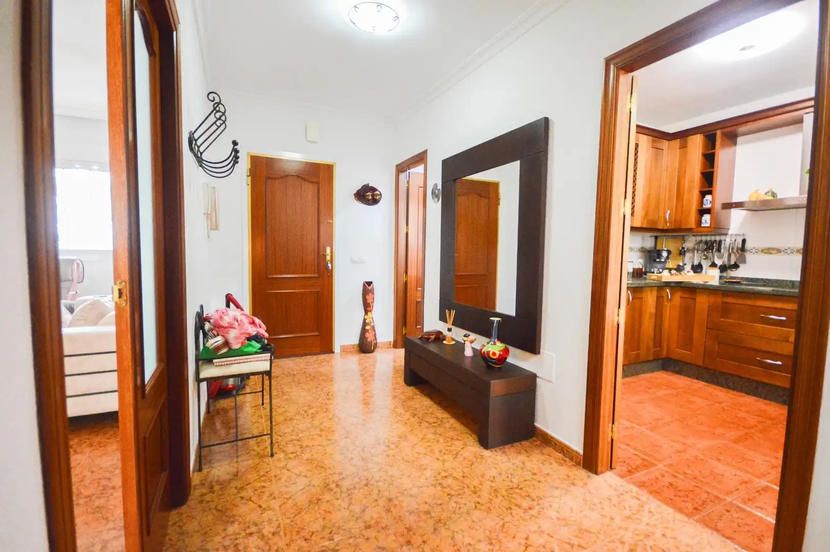 Casa con jardín en venta en Calle Calle Aneto 14, imagen 21