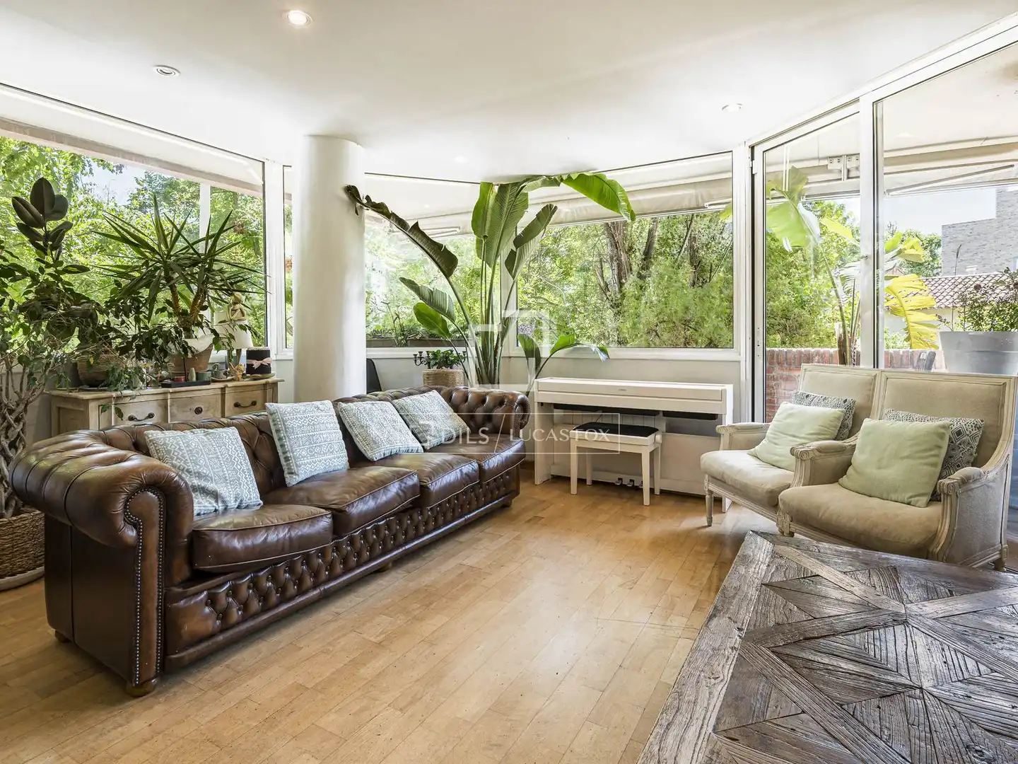 Sala de estar de Piso en venta en Sant Cugat del Vallès con Aire acondicionado, Calefacción y Terraza