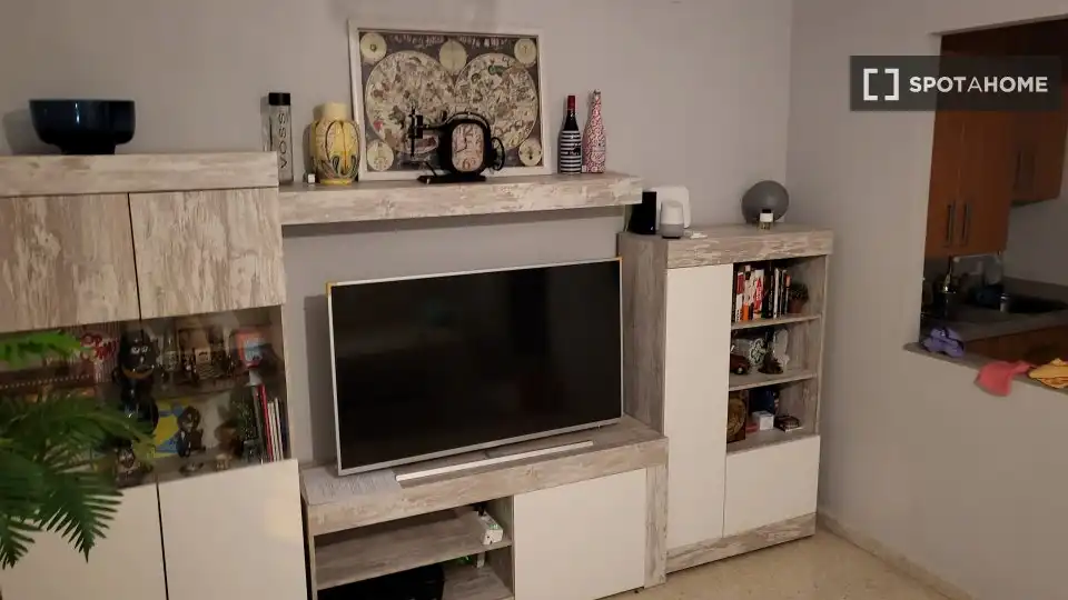 Habitació a La Calzada - La Florida