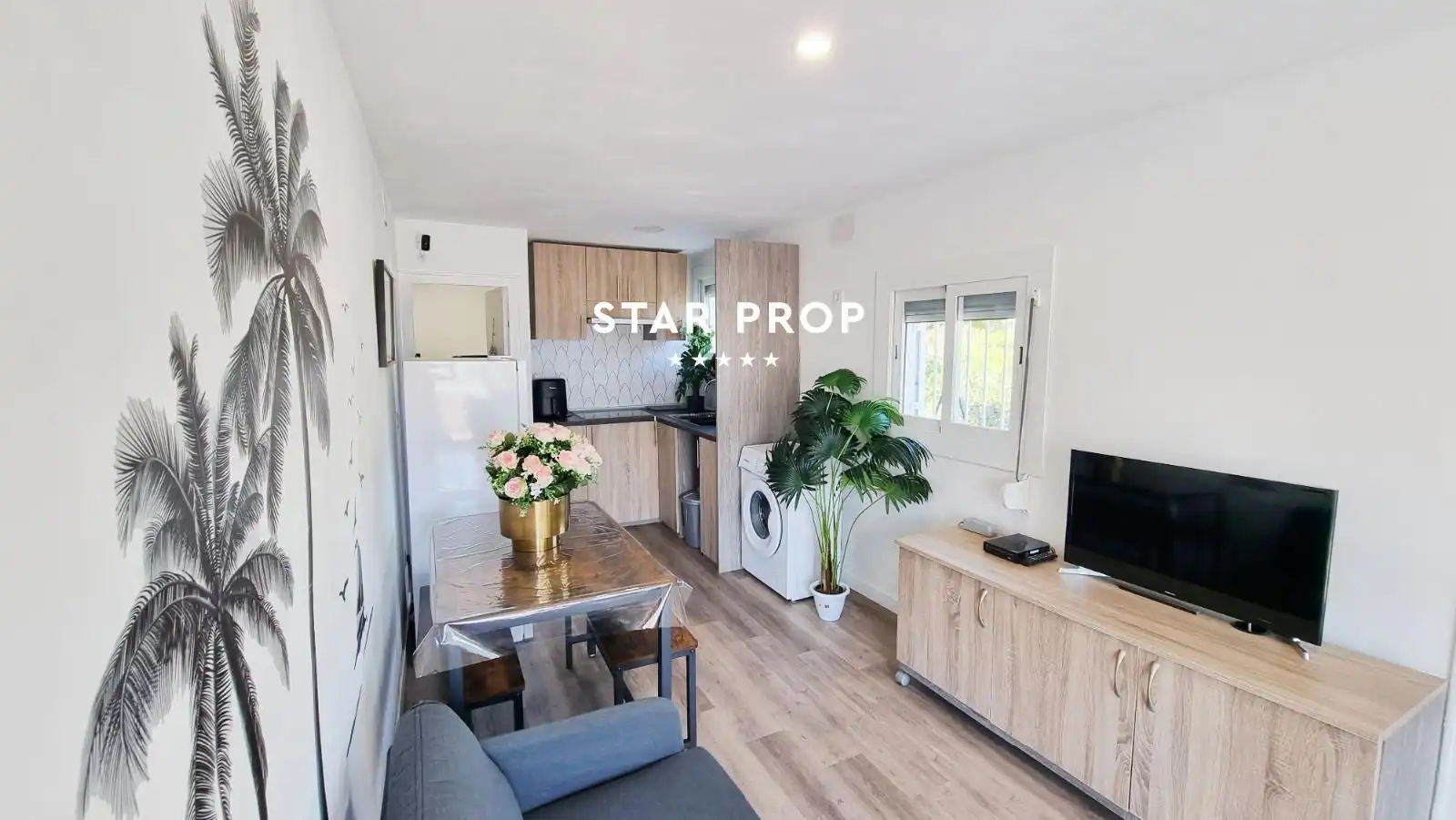 Living room of Flat for sale in Llançà  with Terrace, Washing machine and Microwave