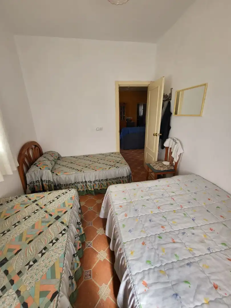 Dormitori de Finca rústica en venda en Medina Sidonia amb Calefacció, Jardí privat i Terrassa