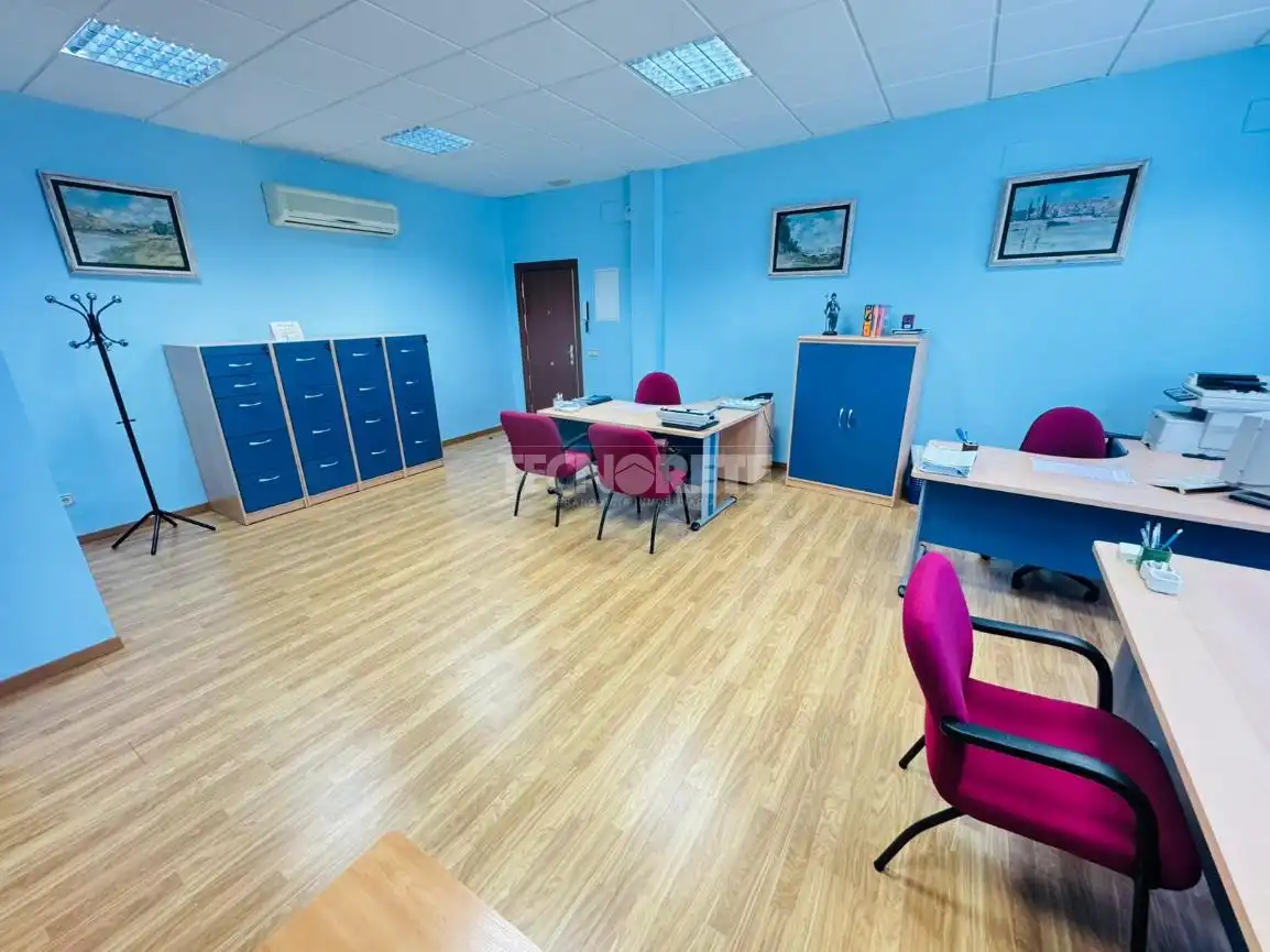 Office space to rent in Rda. Buenavista, imagen 15