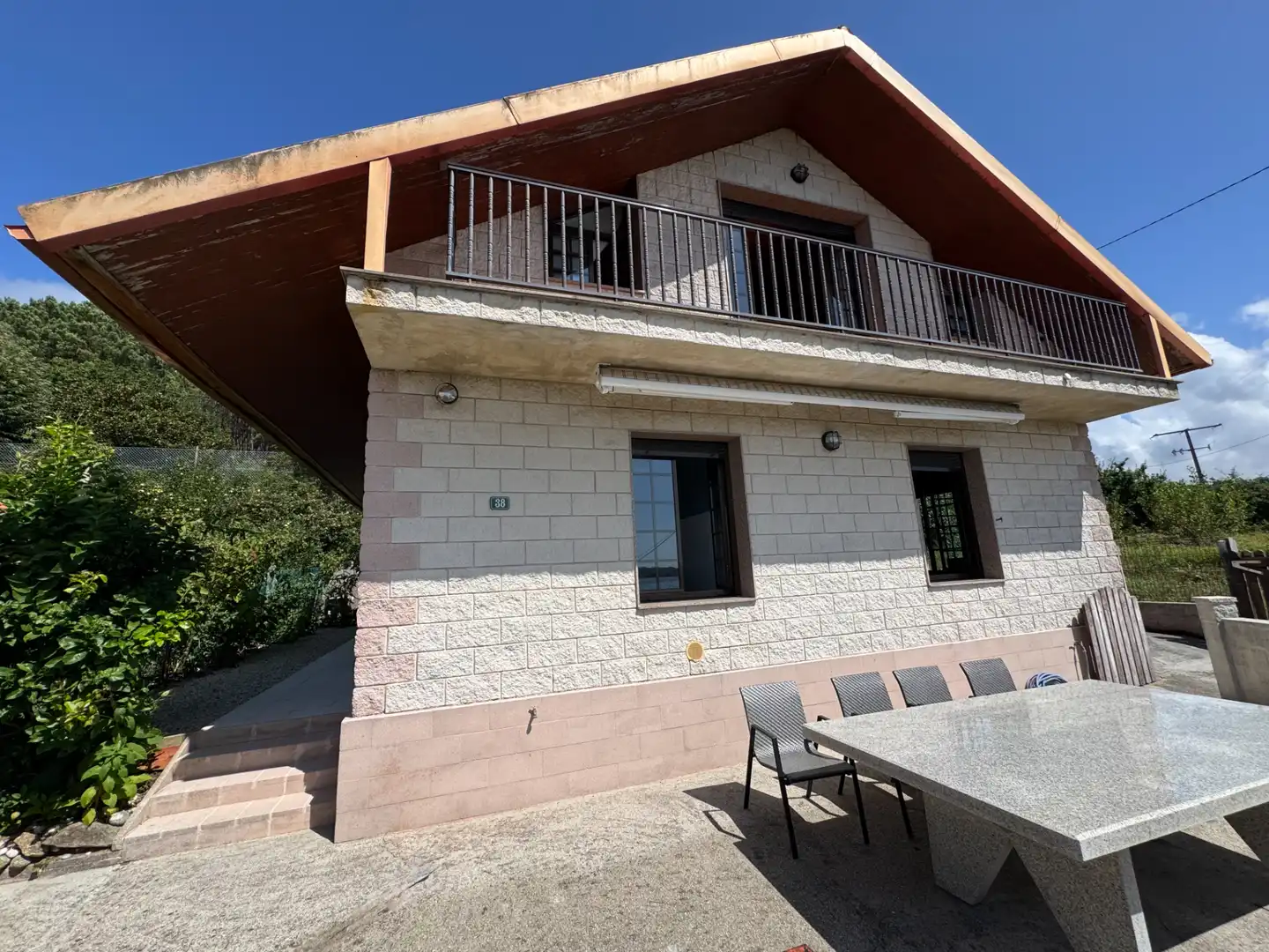 Vista exterior de Casa o xalet en venda en Muros amb Calefacció, Jardí privat i Terrassa