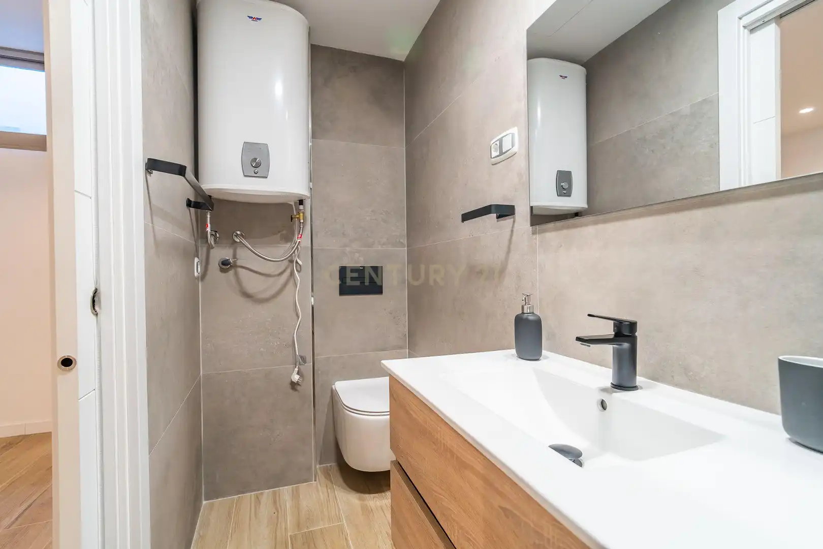 Bathroom of Ground floor for sale in Mijas  with Air Conditioner, Microwave and Home automation