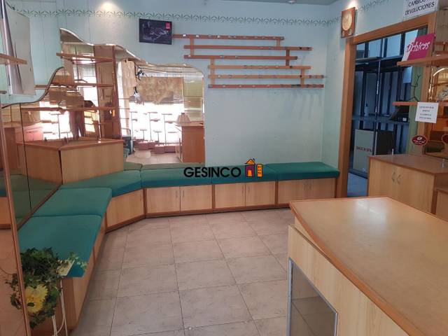 Local comercial en Alquiler en Sant Josep - Zona Hospital