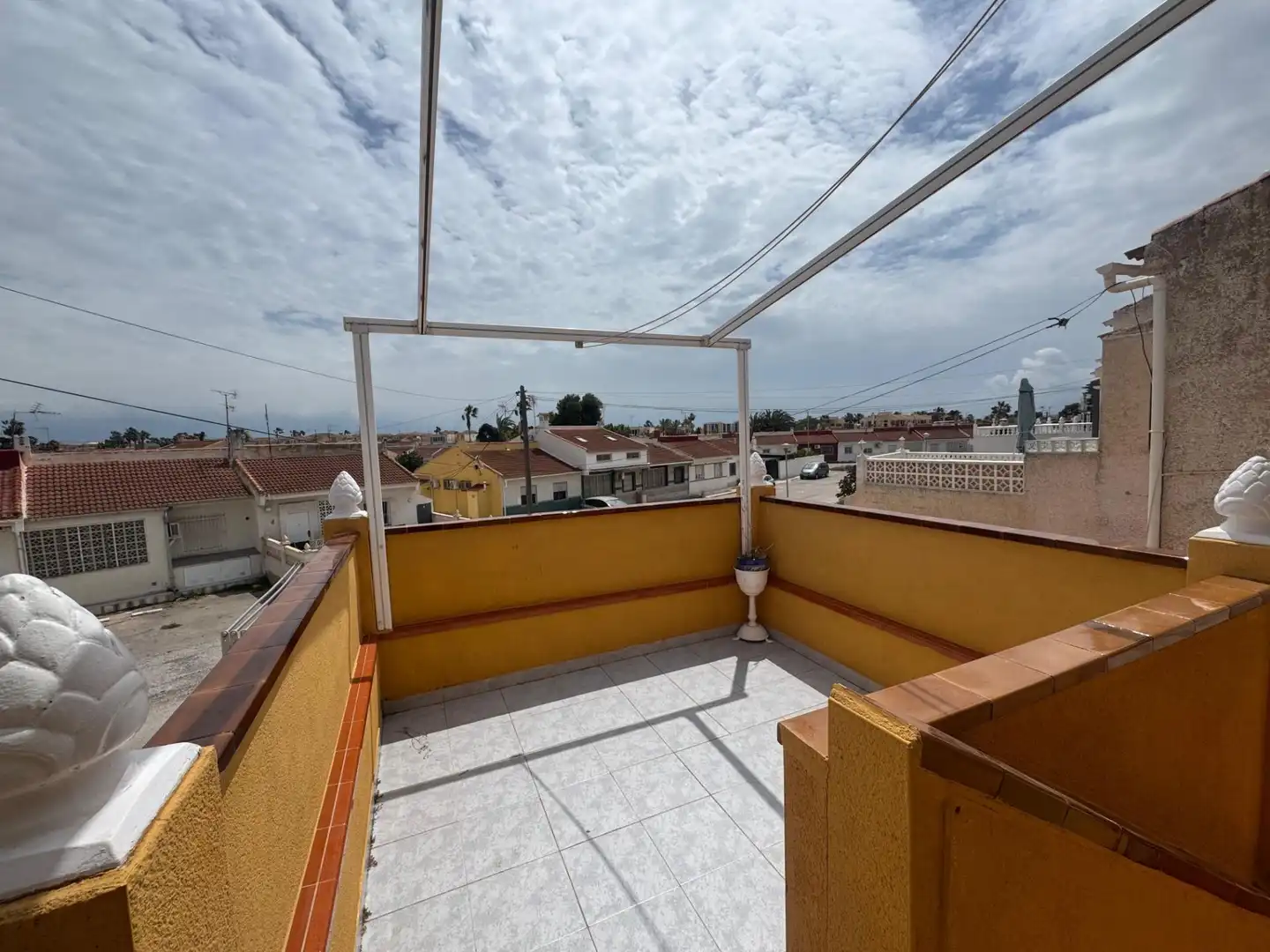 Terrassa de Casa adosada en venda en Torrevieja amb Aire condicionat, Terrassa i Traster