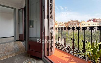 Vista exterior de Pis en venda en  Barcelona Capital amb Aire condicionat, Calefacció i Terrassa
