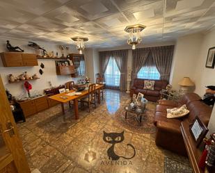 Sala d'estar de Casa adosada en venda en Massanassa amb Aire condicionat, Terrassa i Traster