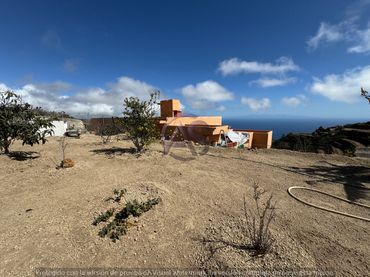Casa rústica amb balcó en venda a Fasnia