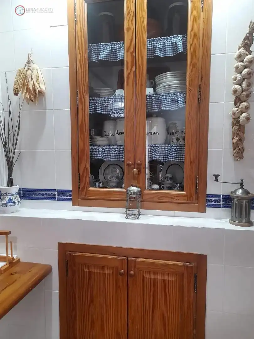 Cuina de Casa o xalet en venda en Albacete amb Aire condicionat, Calefacció i Jardí privat